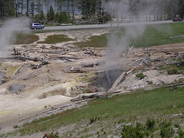 images/H-Mud Geyser at Mud Volcano (1).jpg